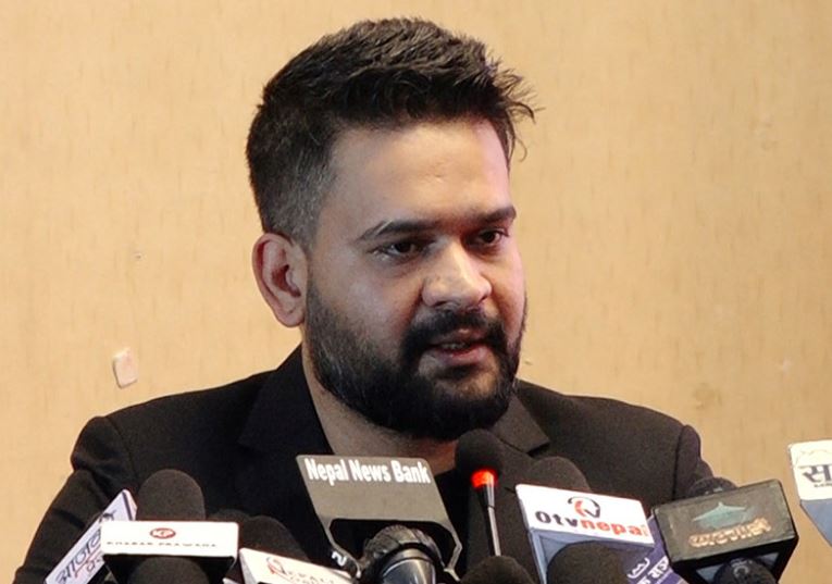 बालेनले सरकारविरुद्ध बोले धावा : 'अवको एक हप्तामा तलव नपाए टुकुचामा गाड्दिन्छु'